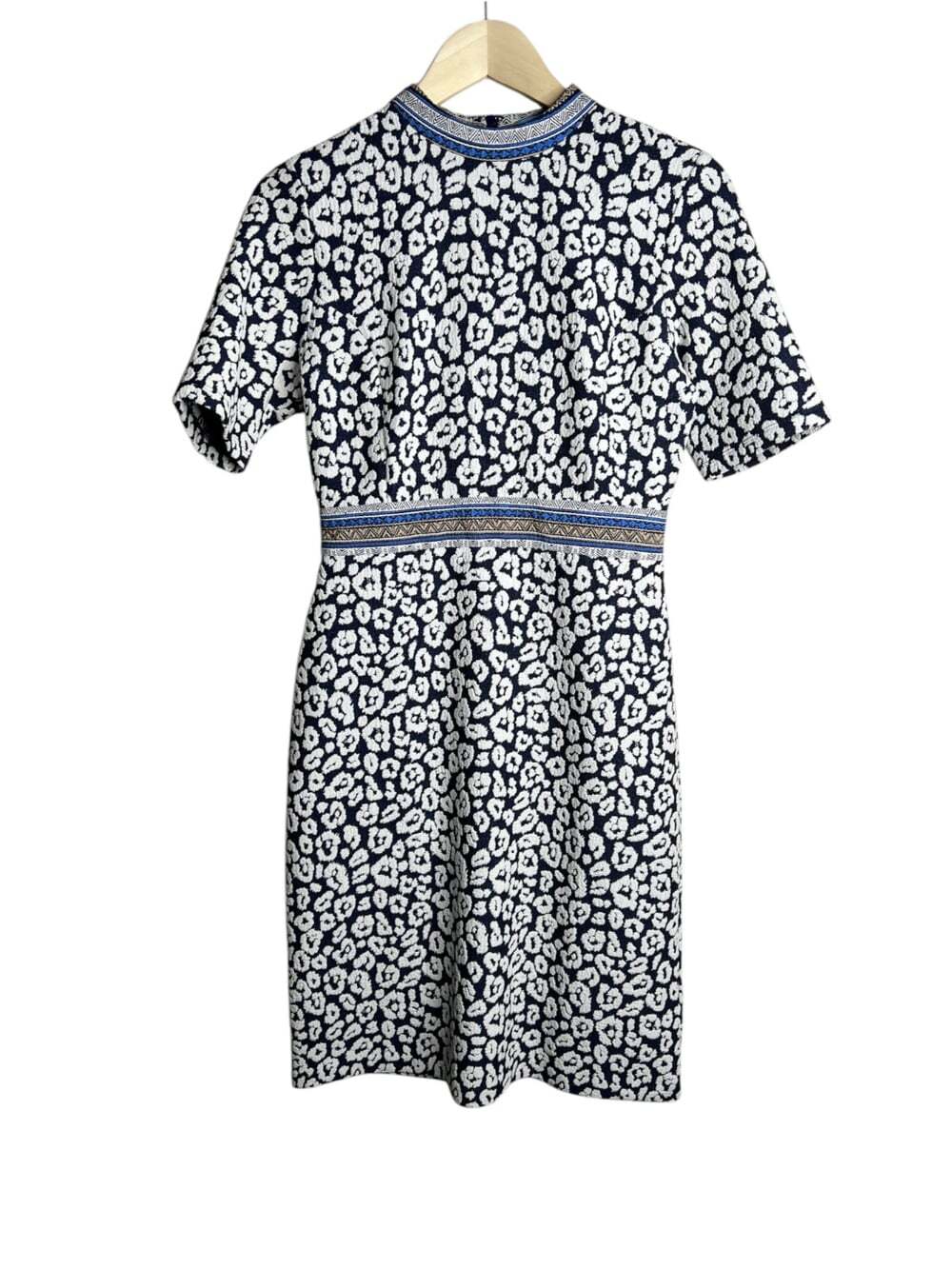 J.McLaughlin Kyrie Size 2 Dress Navy Bermuda Blue Geo Cheetah Short Sleeve - Picture 2 of 5